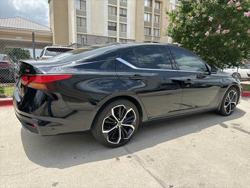 2024 Nissan Altima SR FWD