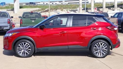 2023 Nissan Kicks SV
