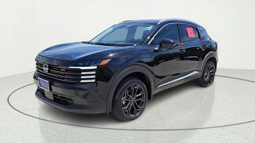 Super Black 2025 Nissan Kicks SR