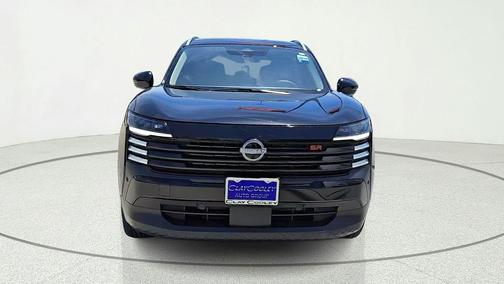 Super Black 2025 Nissan Kicks SR