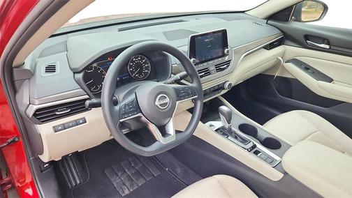 2025 Nissan Altima 2.5 SV