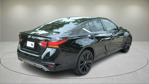 2022 Nissan Altima SR Intelligent AWD