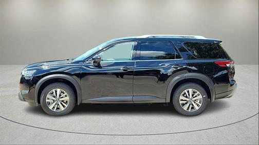 2025 Nissan Pathfinder SL FWD