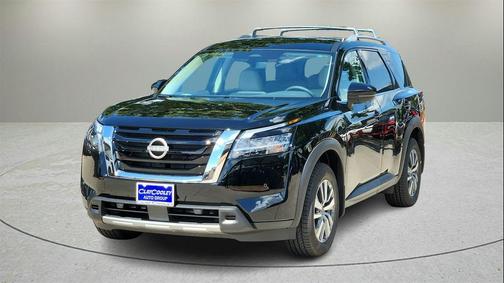 2025 Nissan Pathfinder SL FWD