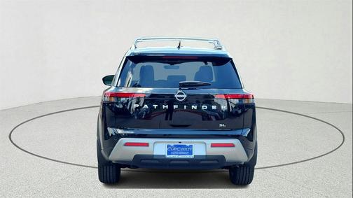 2025 Nissan Pathfinder SL FWD