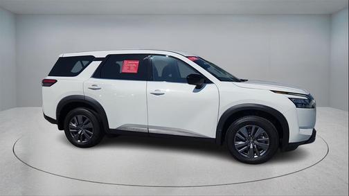 2025 Nissan Pathfinder S FWD