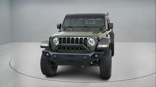 2022 Jeep Gladiator Sport