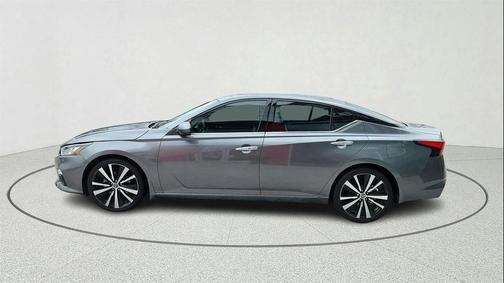 2020 Nissan Altima Platinum FWD