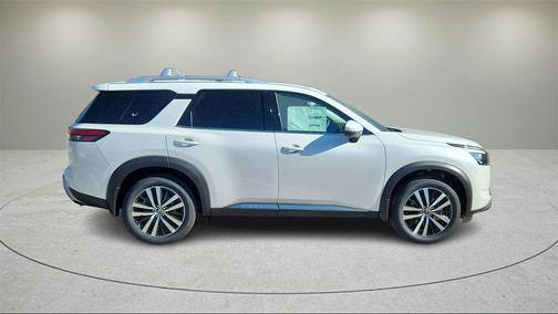 2025 Nissan Pathfinder Platinum FWD