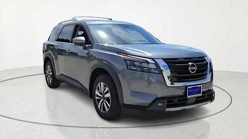 Gun Metallic 2025 Nissan Pathfinder SL FWD