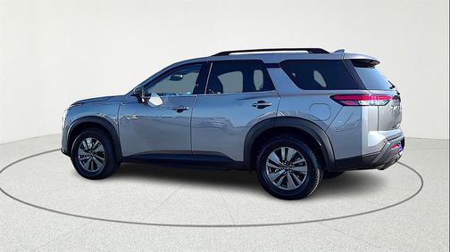 2024 Nissan Pathfinder SV FWD