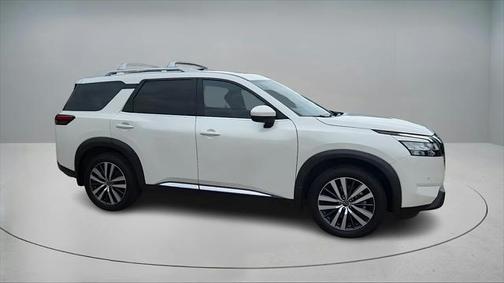 2022 Nissan Pathfinder Platinum 2WD