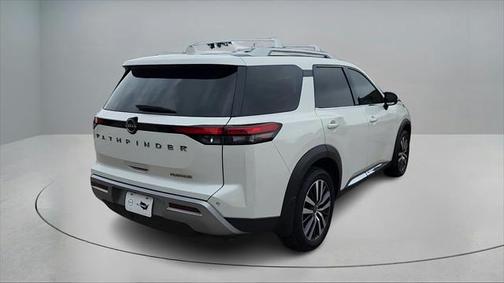 2022 Nissan Pathfinder Platinum 2WD