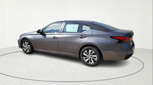 2025 Nissan Altima S FWD