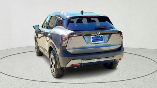 Gun Metallic/Super Black 2026 Nissan Kicks SV