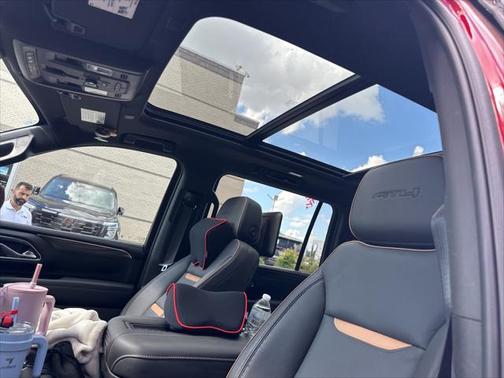2024 GMC Yukon XL 4WD AT4