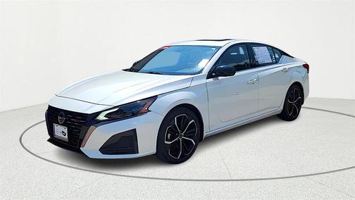 2023 Nissan Altima SR Intelligent AWD
