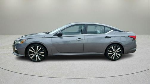 2021 Nissan Altima SR FWD