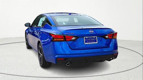 2025 Nissan Altima SR FWD