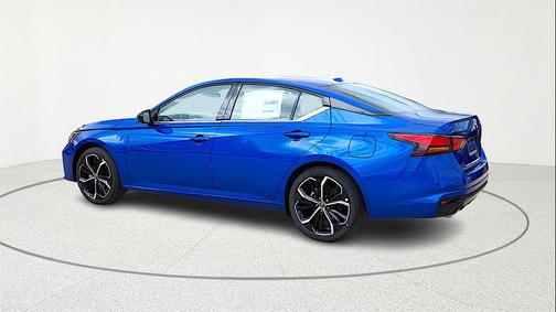 2025 Nissan Altima SR FWD