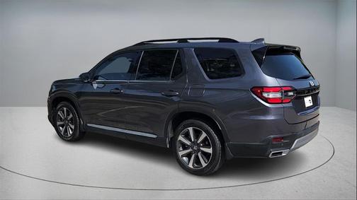 2024 Honda Pilot Touring 8-Passenger
