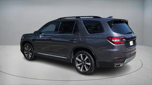 2024 Honda Pilot Touring 8-Passenger