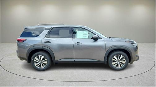 2025 Nissan Pathfinder SL FWD