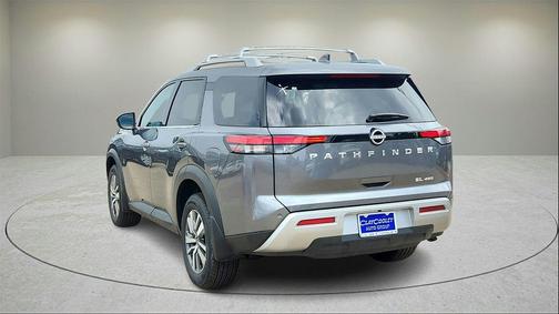 2025 Nissan Pathfinder SL FWD