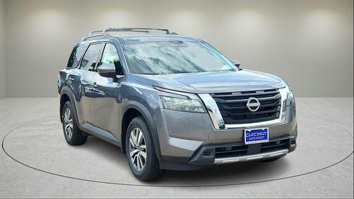 2025 Nissan Pathfinder SL FWD