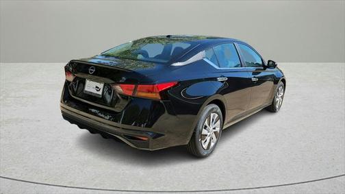 2025 Nissan Altima S FWD
