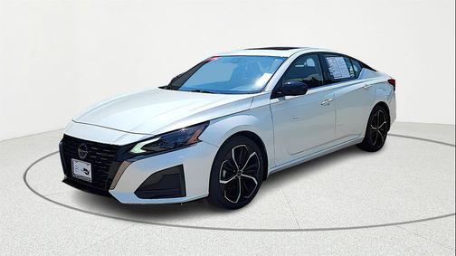 2024 Nissan Altima SR FWD