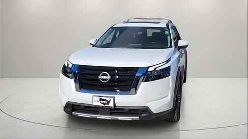 2025 Nissan Pathfinder Platinum FWD