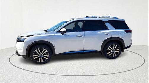 2025 Nissan Pathfinder Platinum FWD