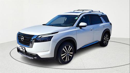 2025 Nissan Pathfinder Platinum FWD