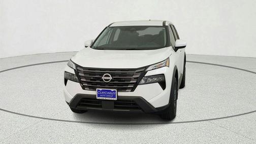 Everest White Pearl Tricoat 2026 Nissan Rogue SV