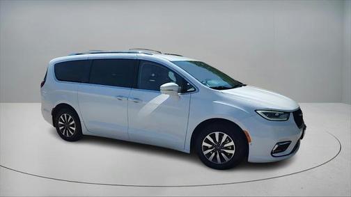 2021 Chrysler Pacifica Hybrid Touring L