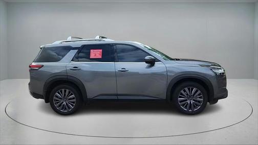 2023 Nissan Pathfinder SL FWD