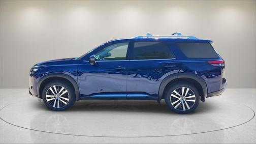 2025 Nissan Pathfinder Platinum FWD