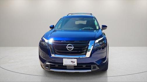 2025 Nissan Pathfinder Platinum FWD