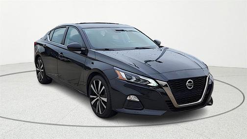 2022 Nissan Altima SR FWD