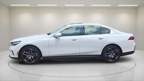 2024 BMW i5 eDrive40