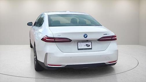 2024 BMW i5 eDrive40