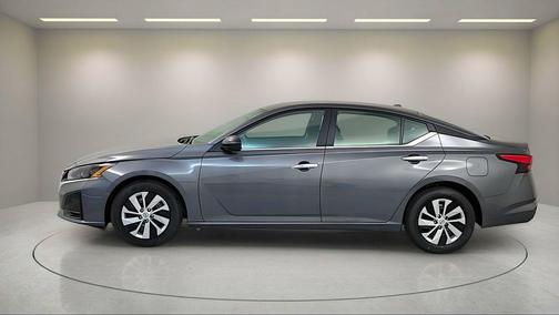 2025 Nissan Altima S FWD