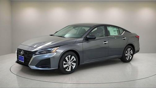 2025 Nissan Altima S FWD