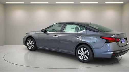 2025 Nissan Altima S FWD