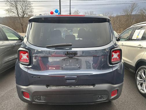 2023 Jeep Renegade LATITUDE