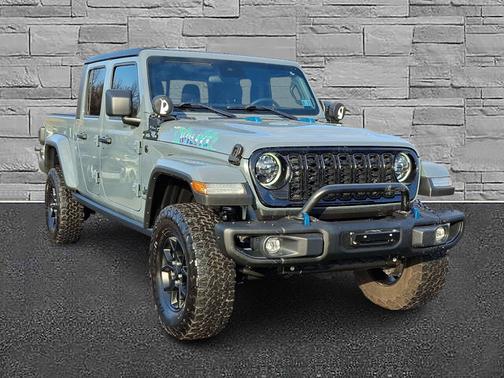 2024 Jeep Gladiator SPORT