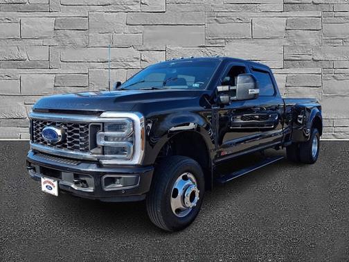 2025 Ford F-350 PLATINUM