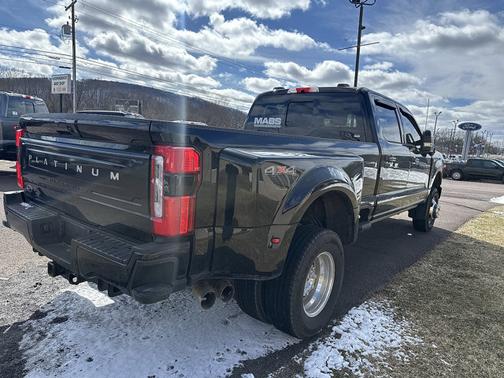 2025 Ford F-350 PLATINUM