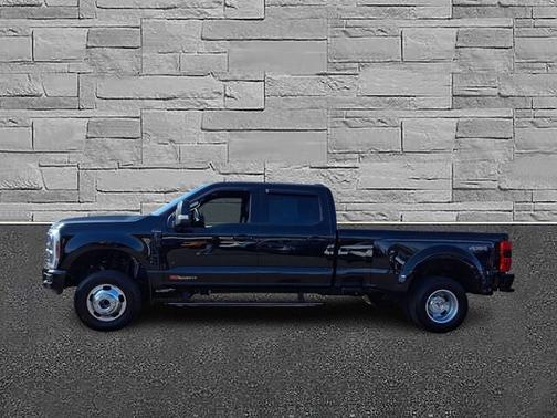 2025 Ford F-350 PLATINUM